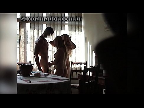 ❤️ Сексуални пријатељи позивају џиновског мушкарца и тројку са њим Порно видео на sr.sayhentai.ru ❌❤