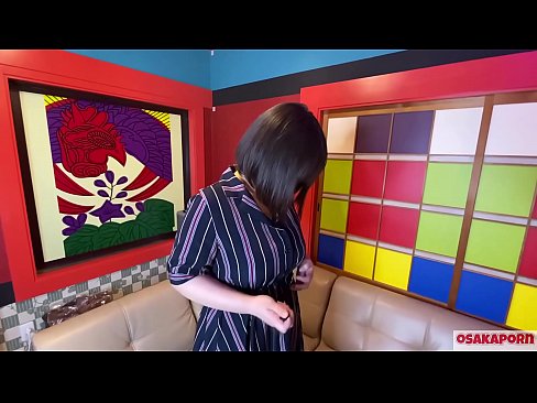 ❤️ Јапанска слатка са великим сисама мастурбира секс играчкама и доживи оргазам. Она говори у интервјуу о свом јебеном искуству. Огромне сисе и длакава маца гласно стењу. Осакапорн Порно видео на sr.sayhentai.ru ❌❤