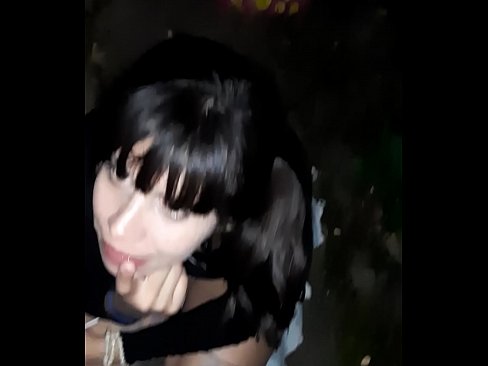 ❤️ На улици натечен пенис у замену за слаткише Порно видео на sr.sayhentai.ru ❌❤